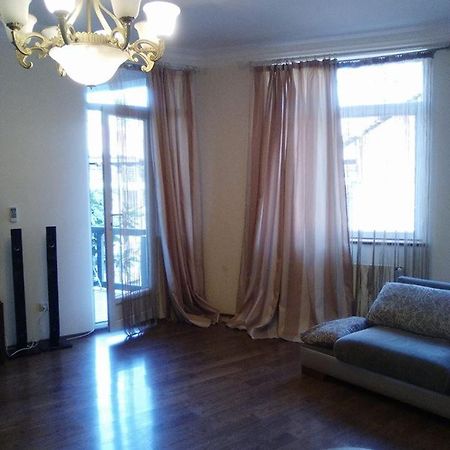 Da-Ma Apartments Tbilisi Esterno foto