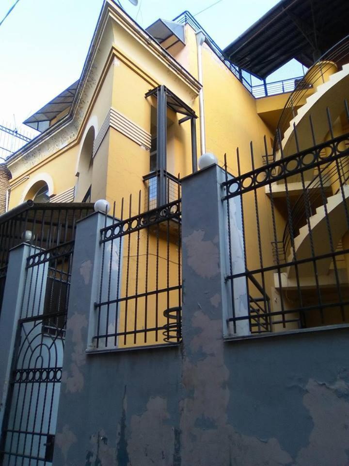 Da-Ma Apartments Tbilisi Esterno foto